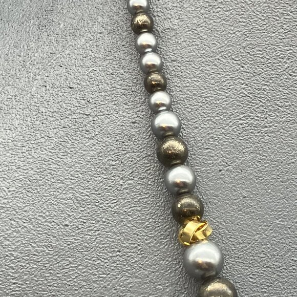 JFT Graduated Knot Necklace  24 In Vintage Gray Beaded Gold Push Clasp Classic - Picture 3 of 8